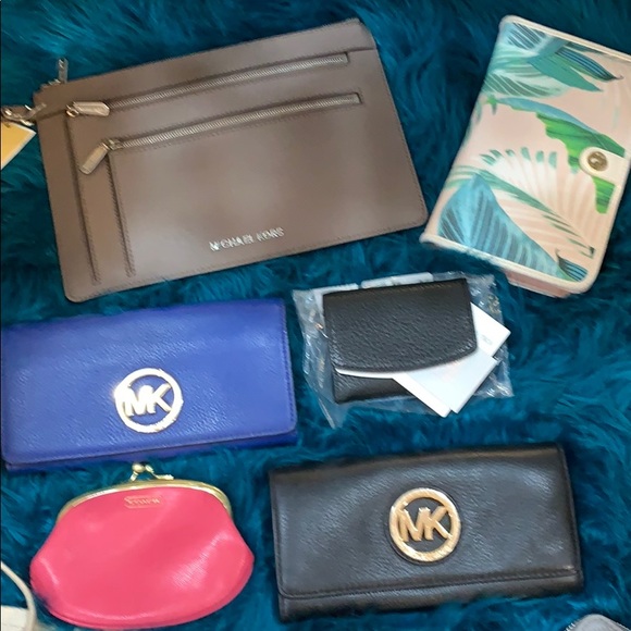Michael Kors purses - Picture 4 of 5